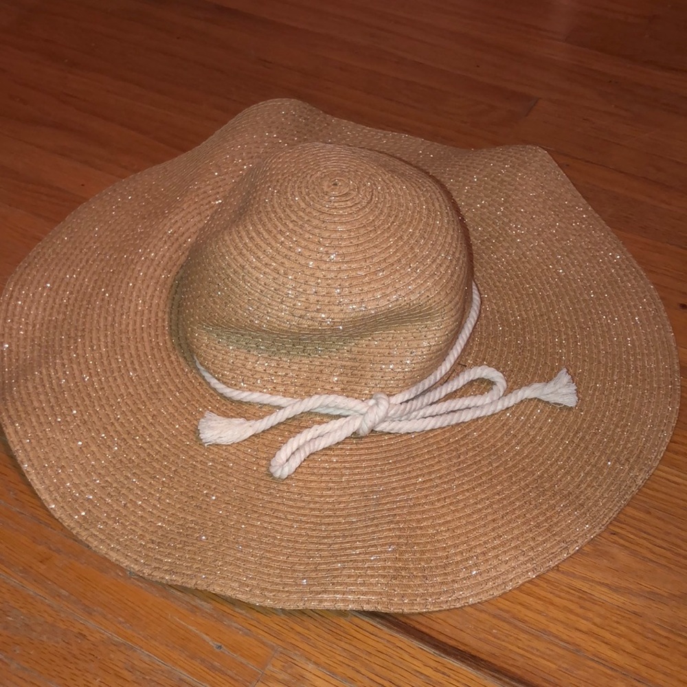 Sun hat!